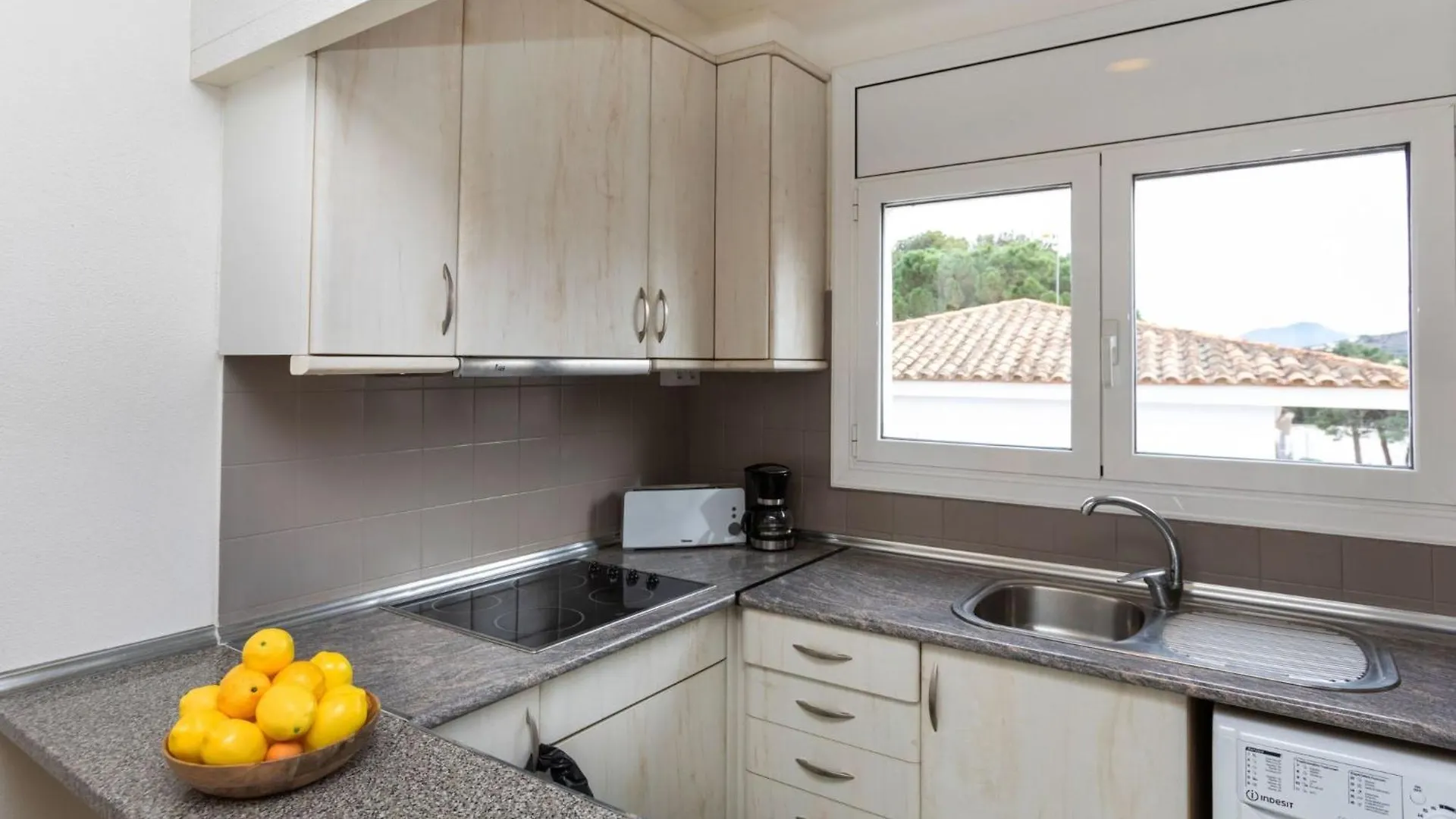 Apartment Gran Sol By Interhome Llançà España